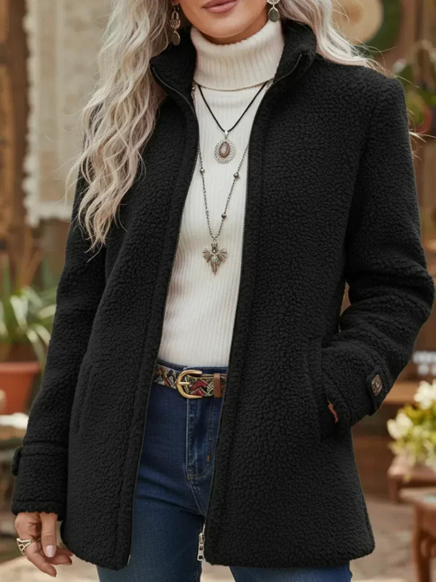 Cassandra | Soft and elegant jacket with a zipper closure