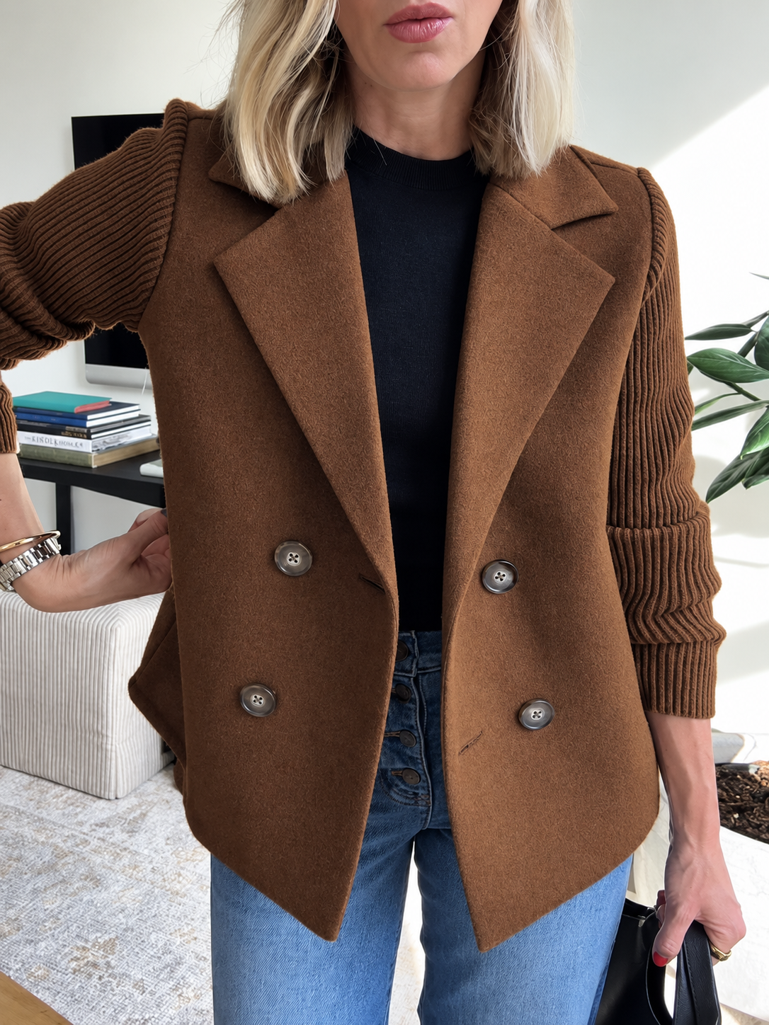 SORELLE - Elegant Knit-Sleeve Blazer