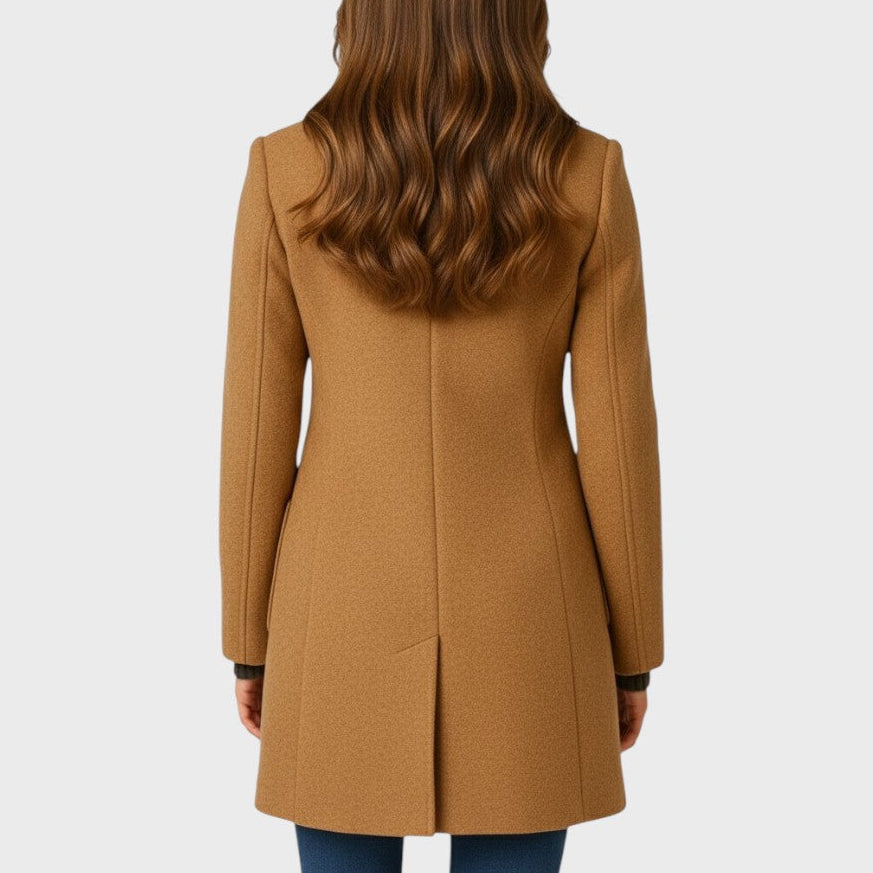 Clara – An elegant and comfortable coat