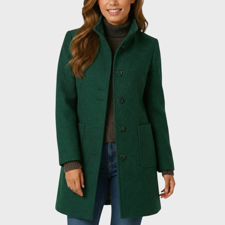Clara – An elegant and comfortable coat