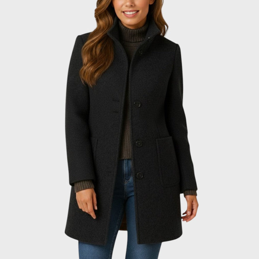 Clara – An elegant and comfortable coat